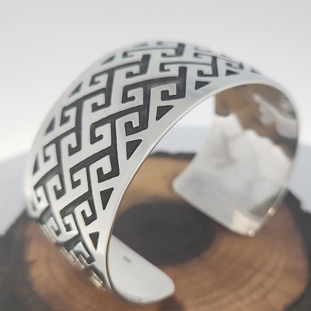 Stunning Sterling Silver Aztec Wave Water Pattern Bracelet 7.5" Adjustable